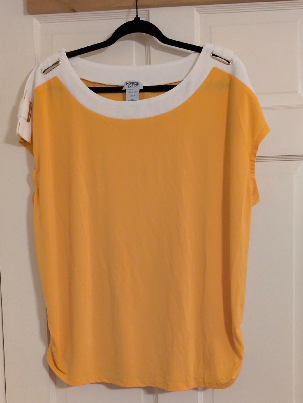 Monroe & Main Yellow Short Sleeve Top with White Trim and Buckle Detail